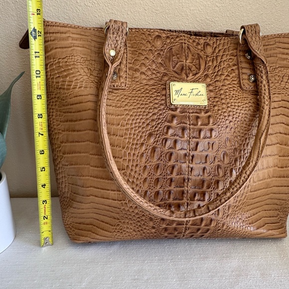 New Marc Fisher Faux Tan Crock Leather Large Bag - Picture 5 of 13